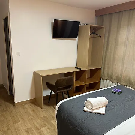 Le Prince, Gare Hotel