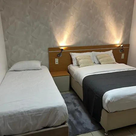 Szálloda Le Prince, Gare 3*