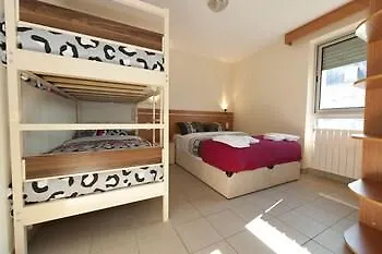 Hotel Le Prince, Gare